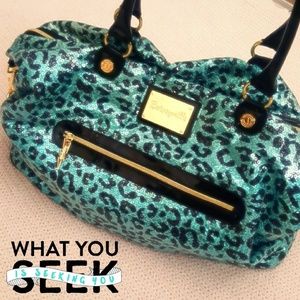 Betsy duffel bag